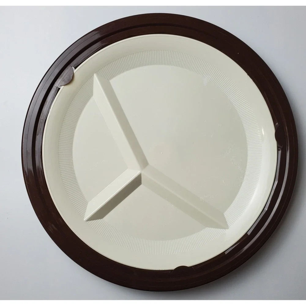 READ Vintage PackerWare Lot Of 4 Ivory Plastic Plates Brown Plate‎ Holders USA